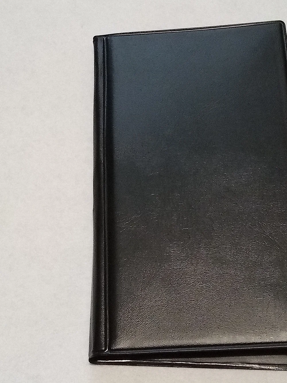 Retro Checkbook Wallet • Built‑In Calculator • Multi‑Pocket Organizer